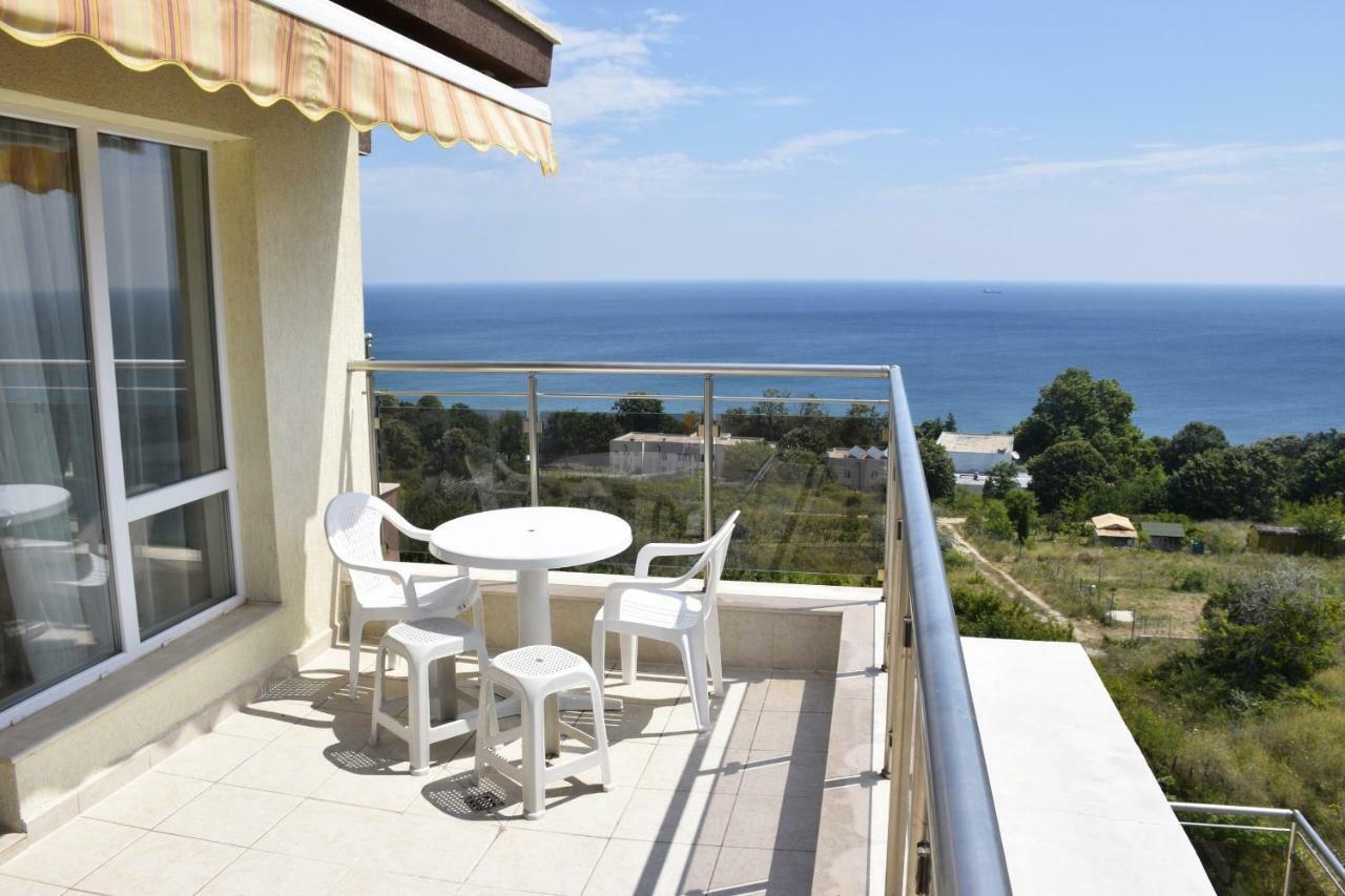 Byla White Residence بايالا المظهر الخارجي الصورة